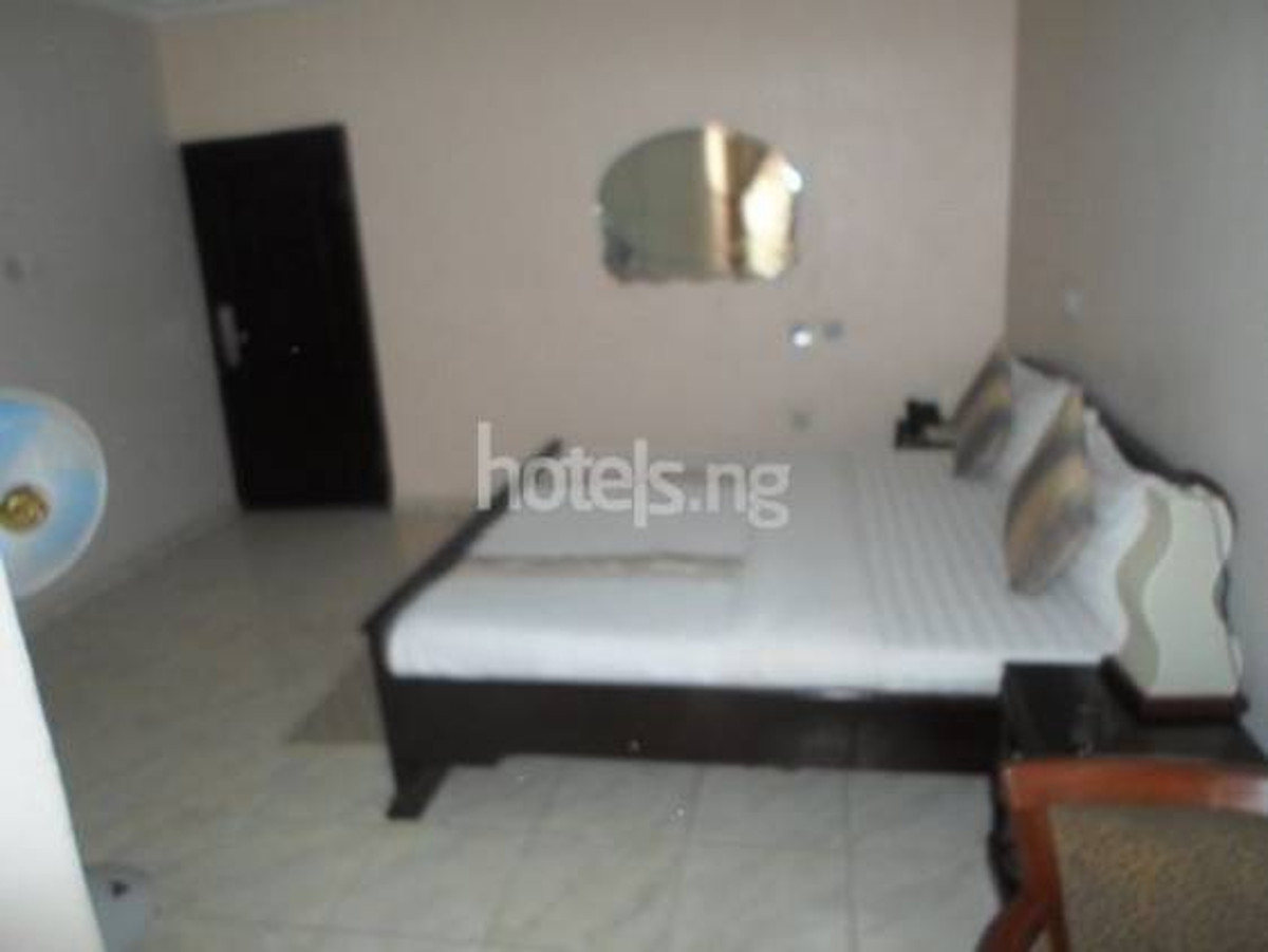 room-image