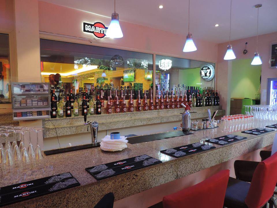 Shades Lounge