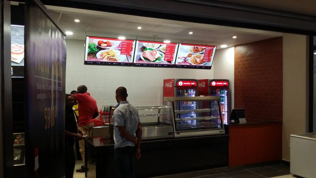 Mr Bigg's, Akoka
