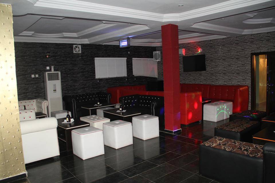 Vintage Lounge