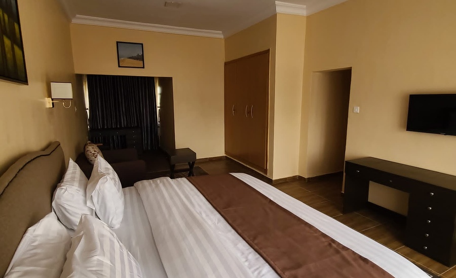 Hotels ng